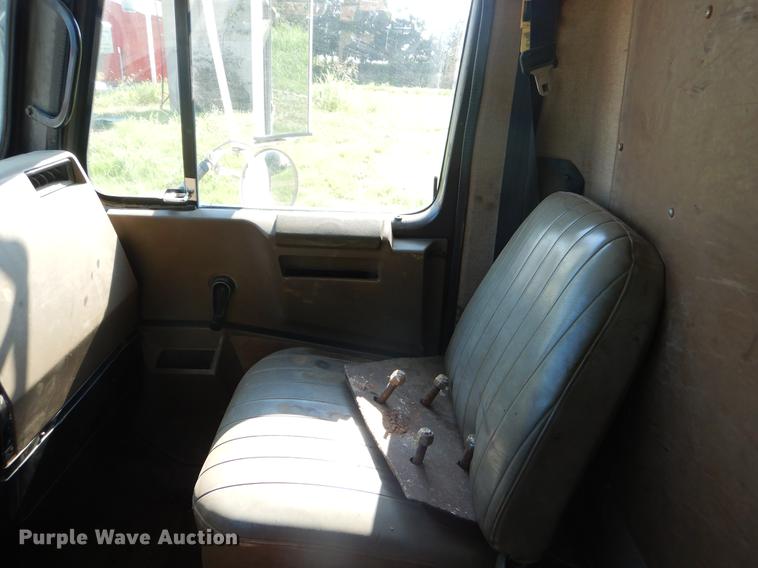 image for item EK9573 1991 International 8300 dump truck