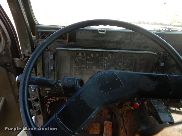 image for item EK9573 1991 International 8300 dump truck