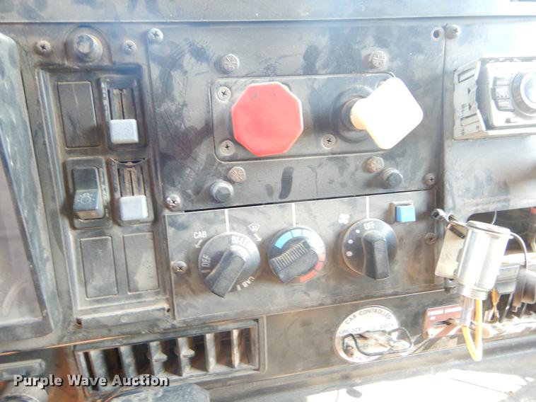 image for item EK9573 1991 International 8300 dump truck