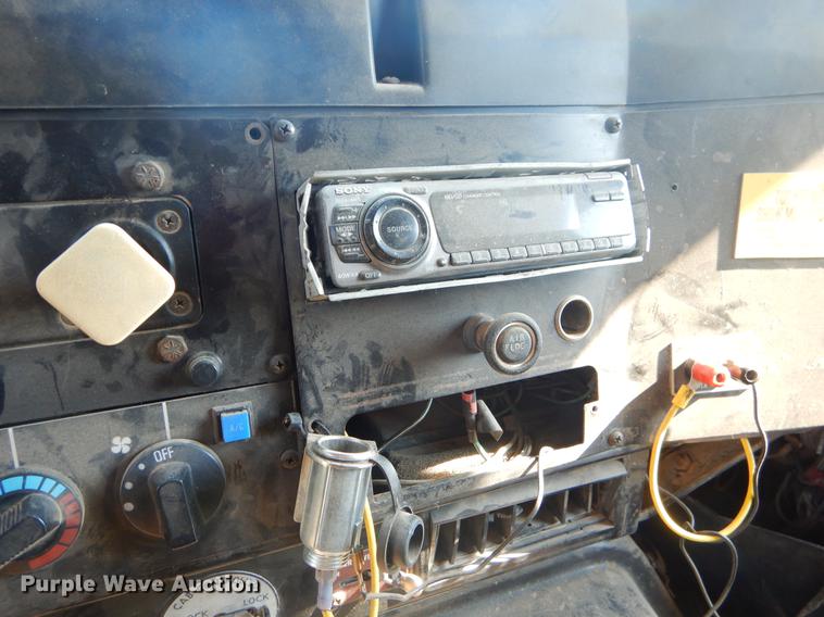 image for item EK9573 1991 International 8300 dump truck