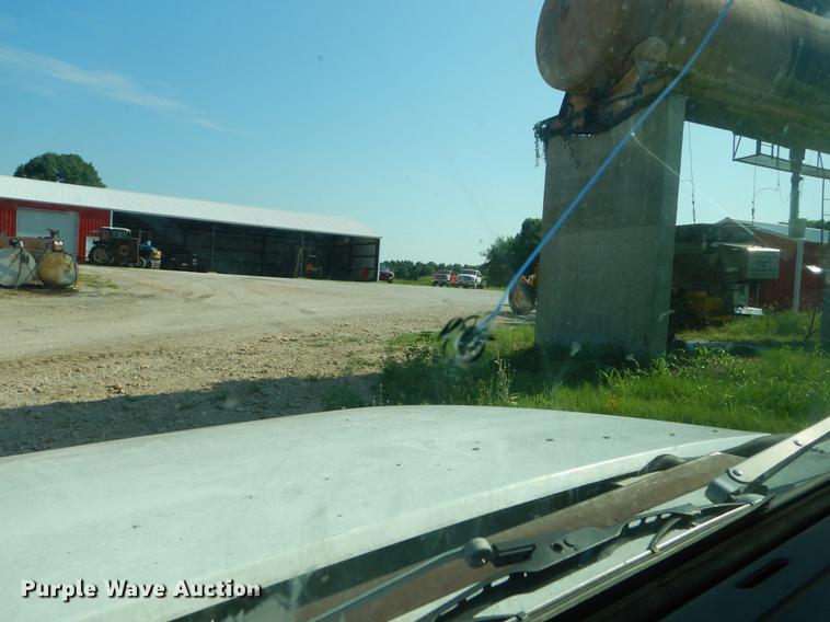 image for item EK9573 1991 International 8300 dump truck