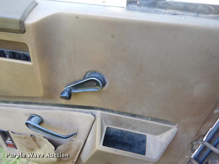 image for item EK9573 1991 International 8300 dump truck