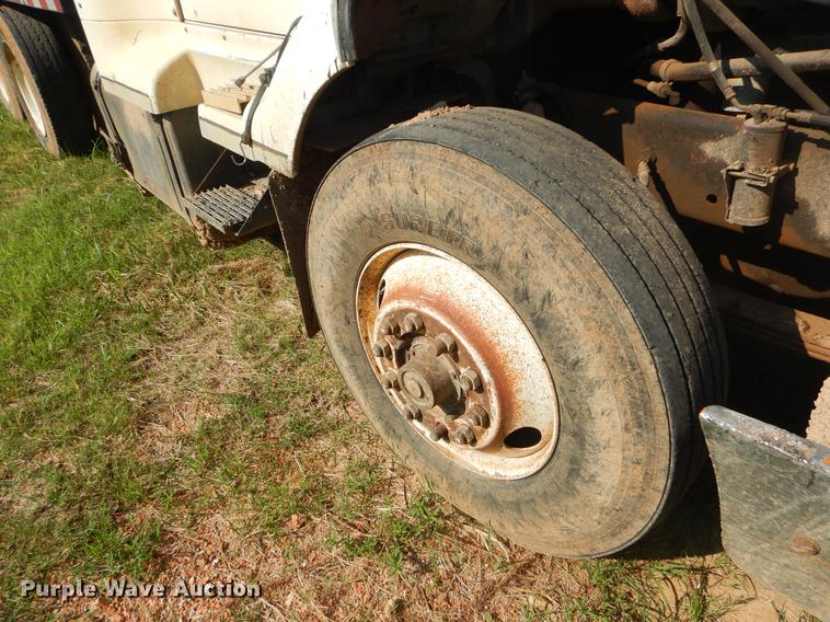 image for item EK9573 1991 International 8300 dump truck