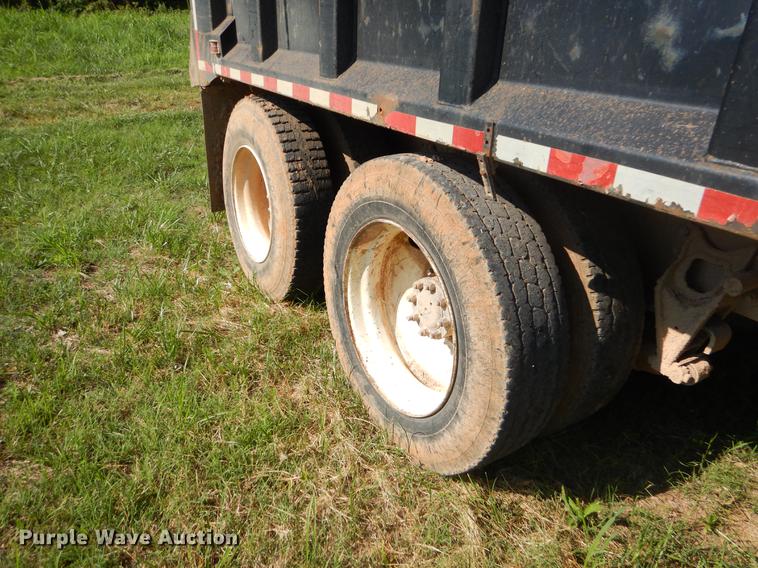 image for item EK9573 1991 International 8300 dump truck