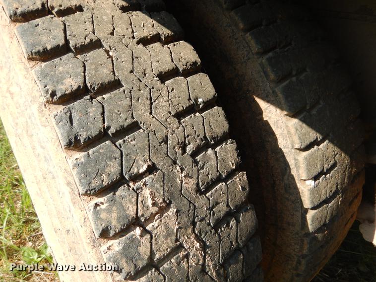 image for item EK9573 1991 International 8300 dump truck