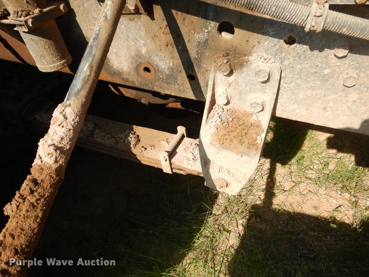 image for item EK9573 1991 International 8300 dump truck