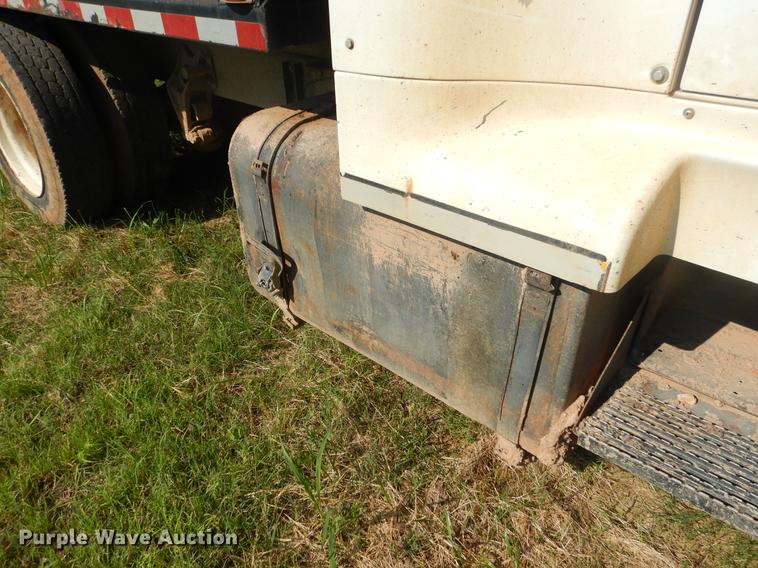 image for item EK9573 1991 International 8300 dump truck