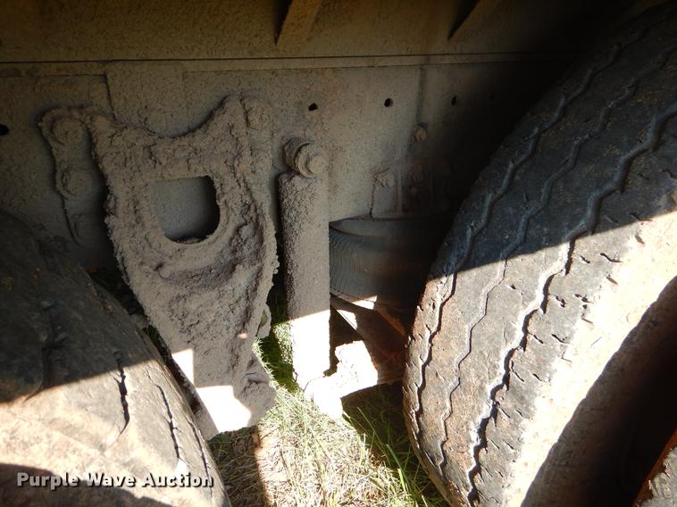 image for item EK9573 1991 International 8300 dump truck