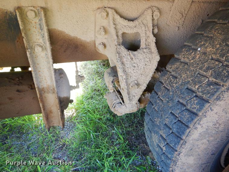 image for item EK9573 1991 International 8300 dump truck