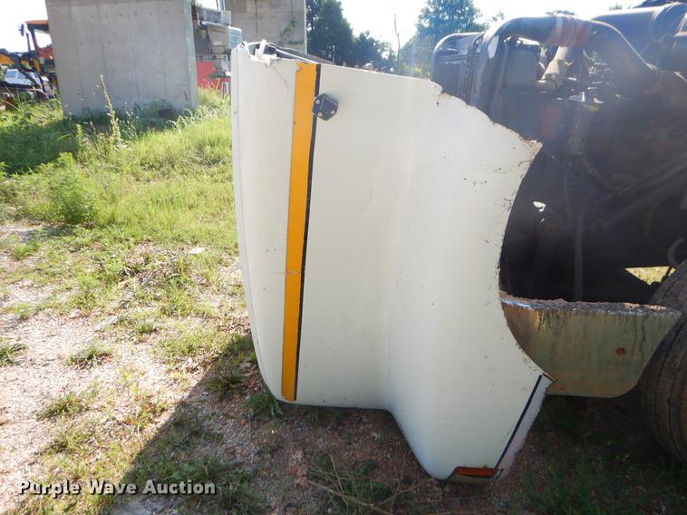 image for item EK9573 1991 International 8300 dump truck