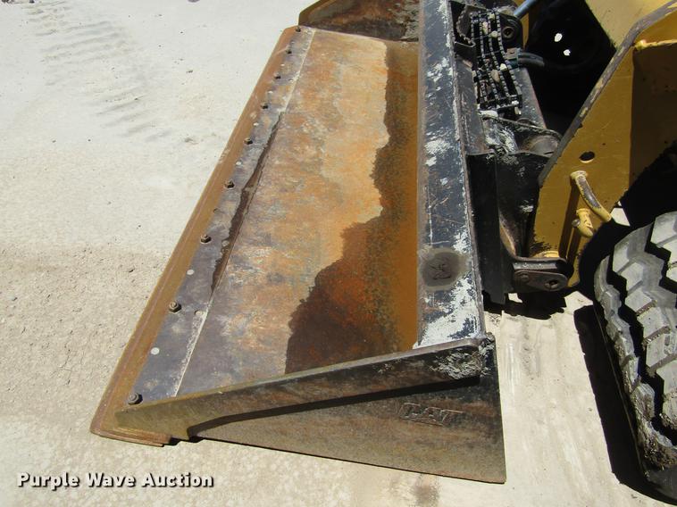 image for item G1215 2014 Caterpillar 299D skid steer
