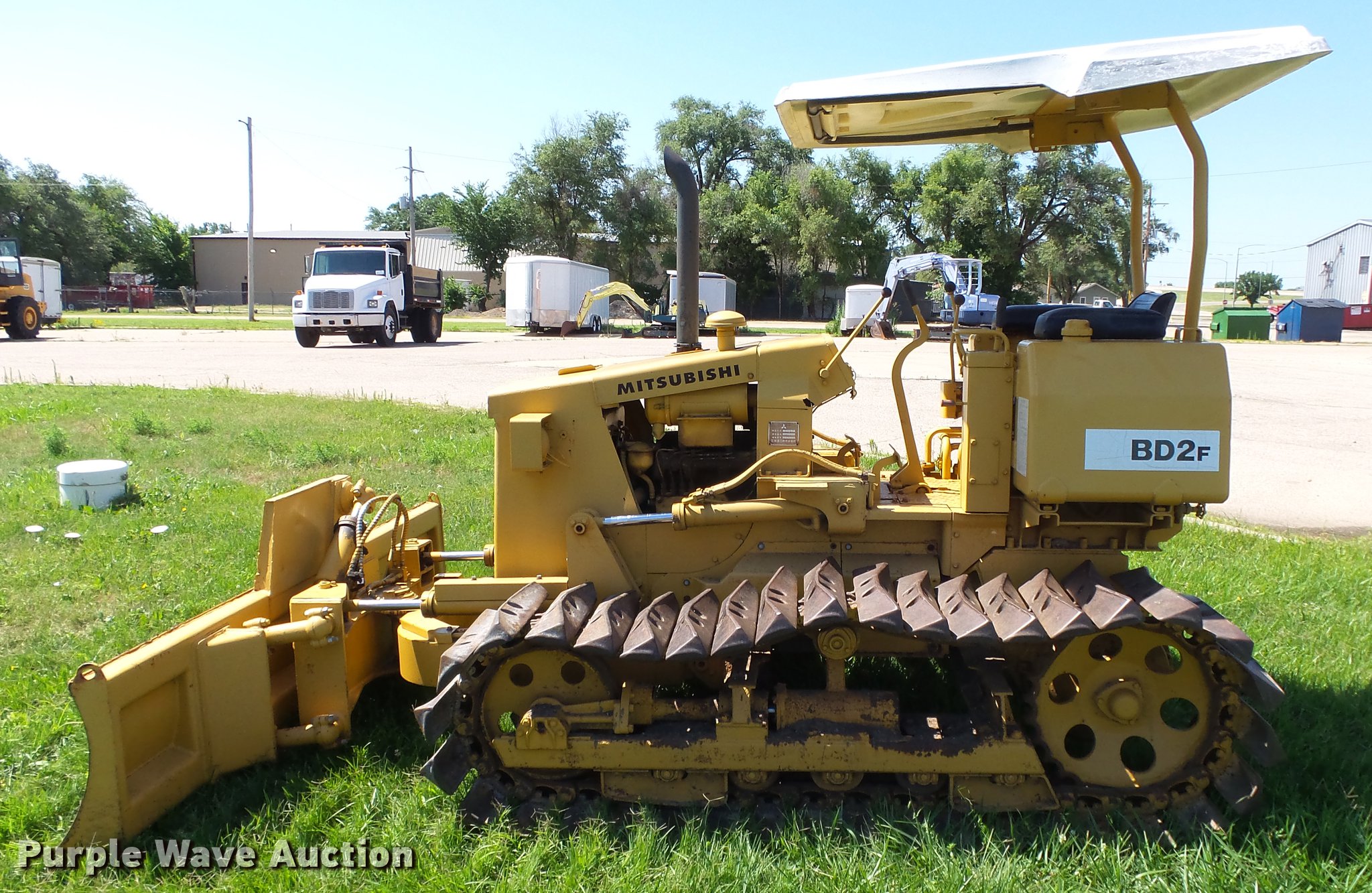 1980 Mitsubishi BD2F dozer in Hutchinson, KS Item DF4283 sold