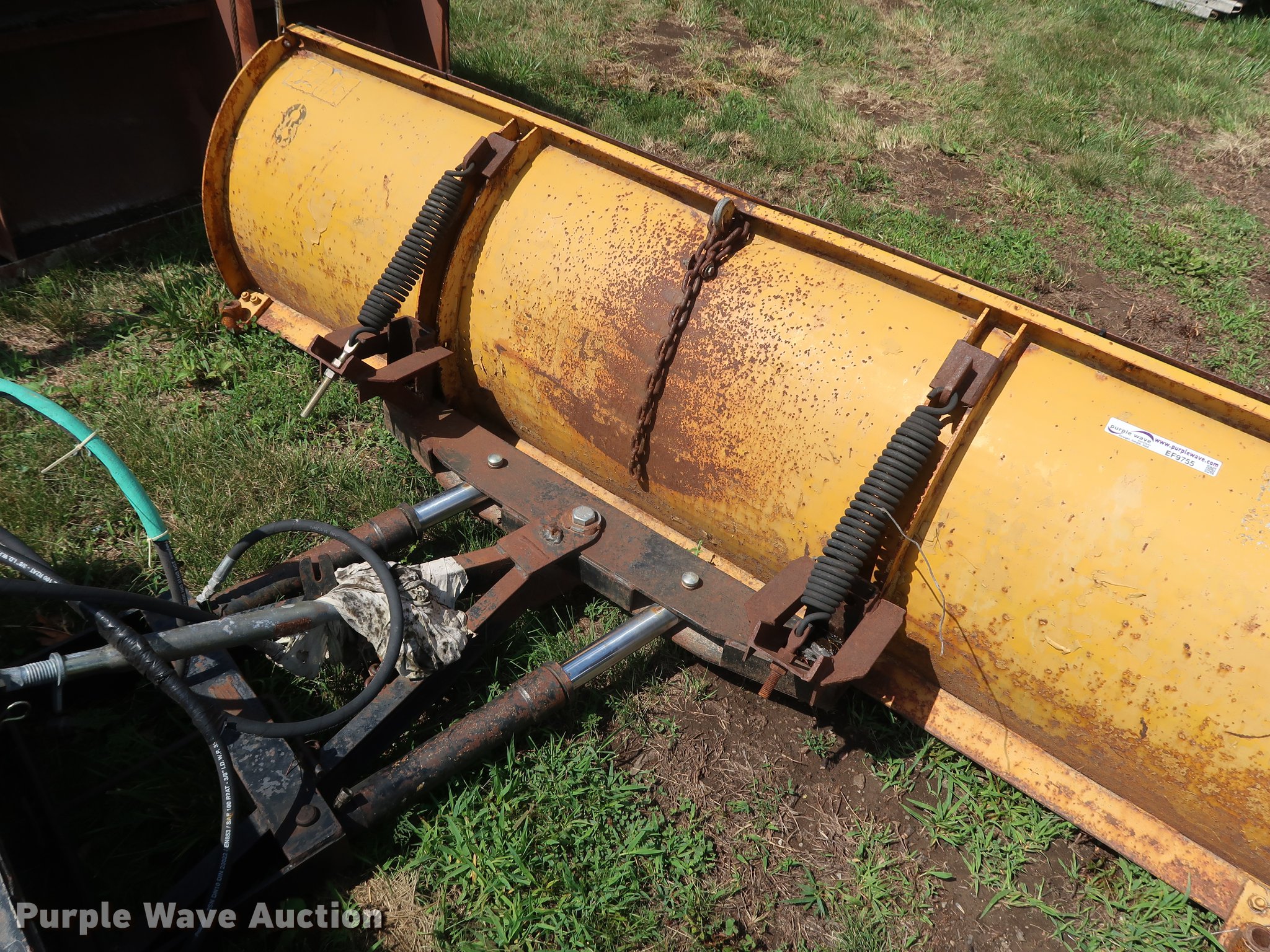 Skid steer snow plow in Kansas City, MO Item EF9755 sold Purple Wave