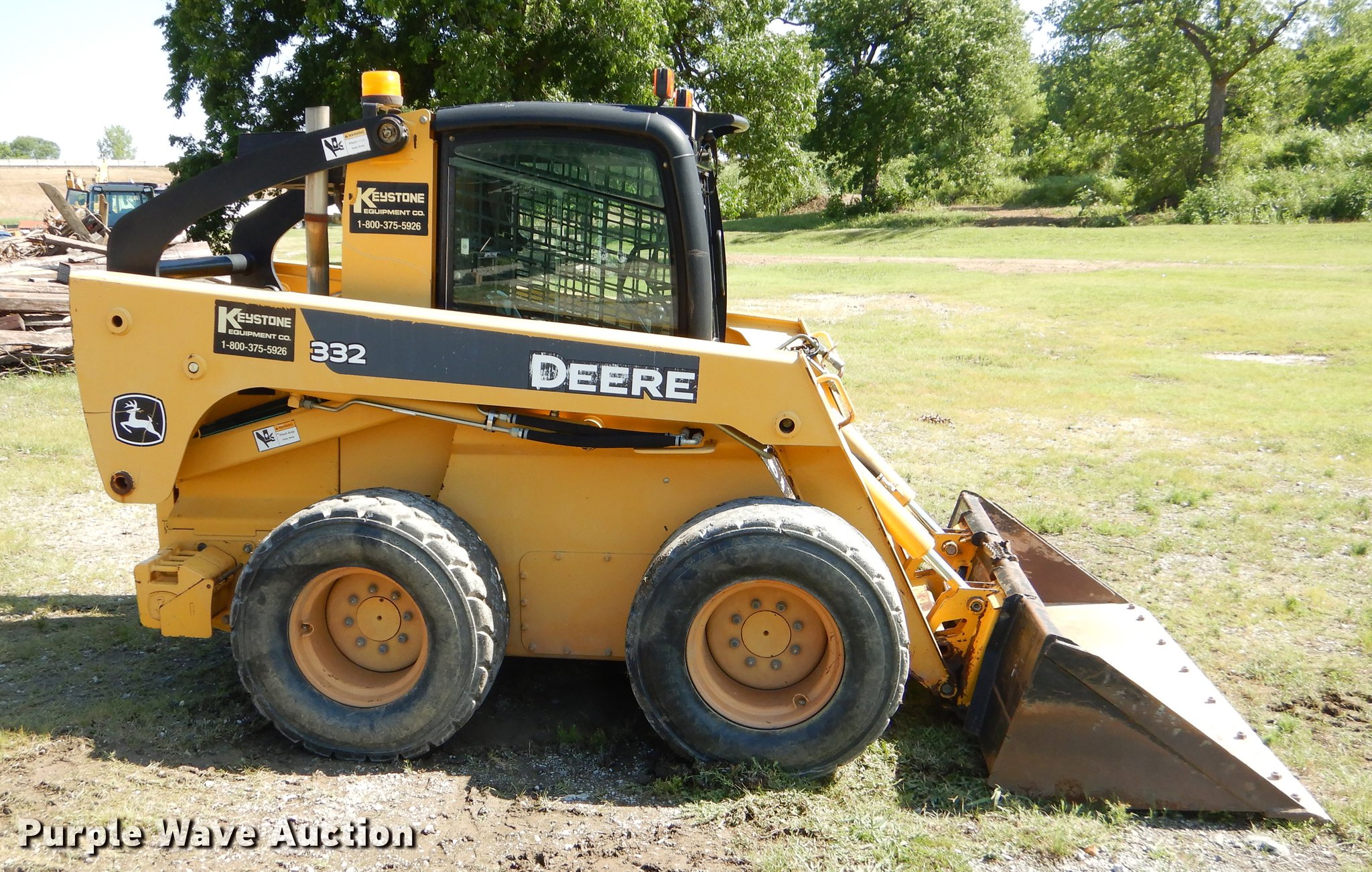 2007 John Deere 332 skid steer in Sapulpa, OK Item EK9553 sold