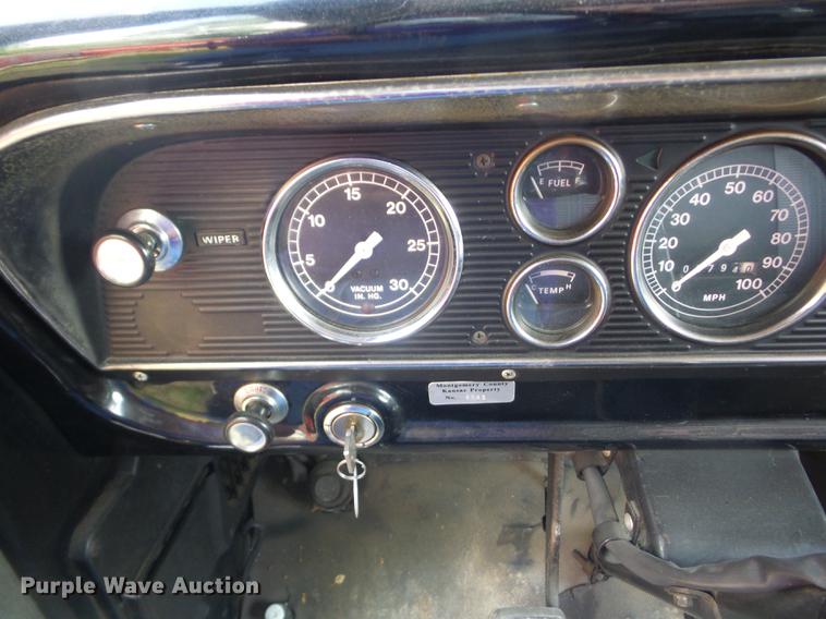 image for item BI9548 1978 Ford fire truck