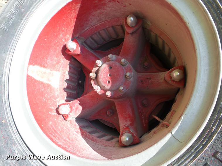 image for item BI9548 1978 Ford fire truck