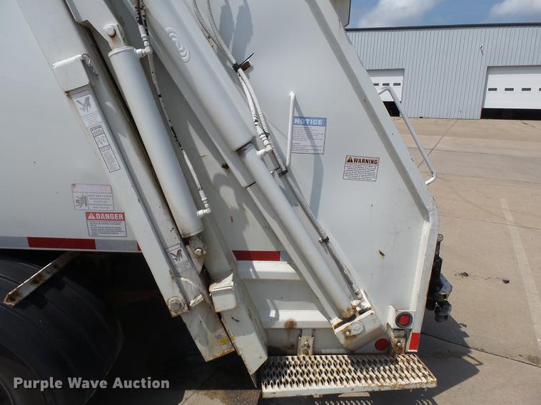 image for item DB7109 2009 Chevrolet C4500 refuse truck