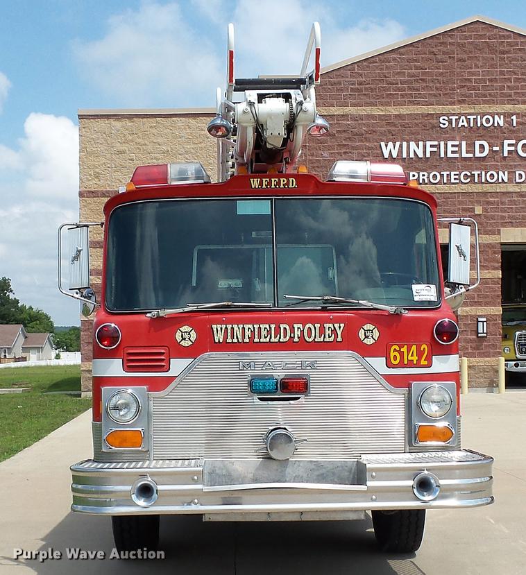 image for item DD7250 1988 Mack CF688FC fire truck