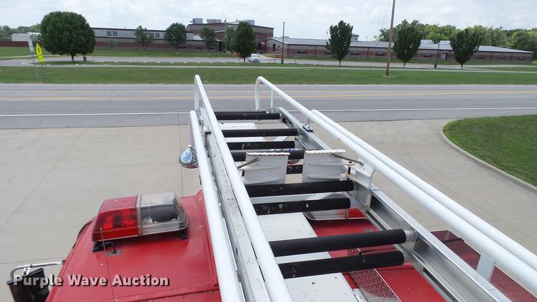 image for item DD7250 1988 Mack CF688FC fire truck