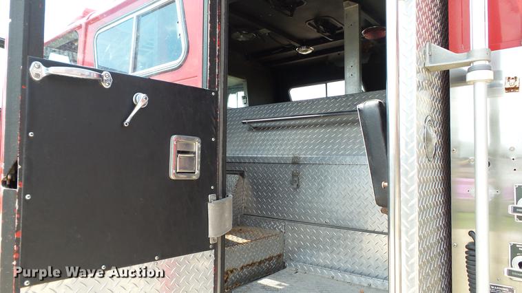 image for item DD7250 1988 Mack CF688FC fire truck