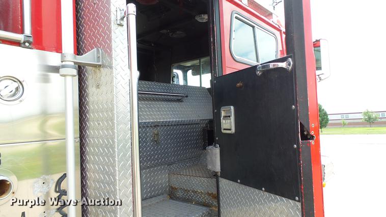 image for item DD7250 1988 Mack CF688FC fire truck