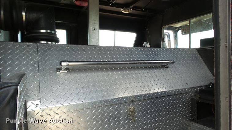 image for item DD7250 1988 Mack CF688FC fire truck