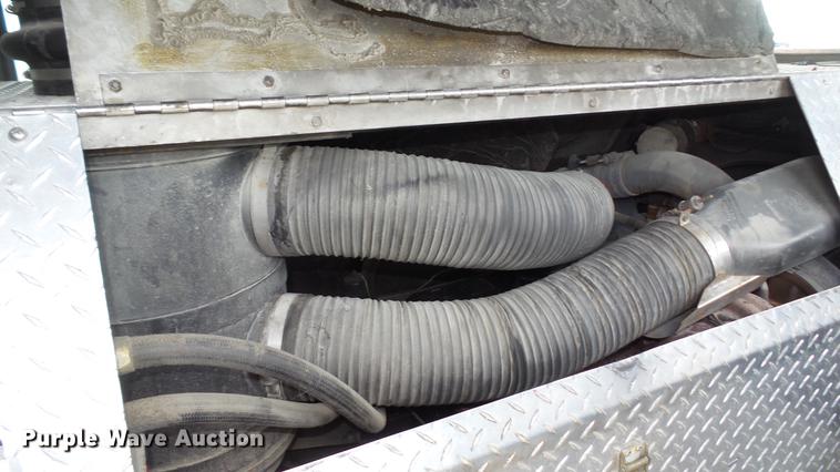 image for item DD7250 1988 Mack CF688FC fire truck