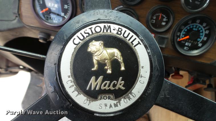 image for item DD7250 1988 Mack CF688FC fire truck