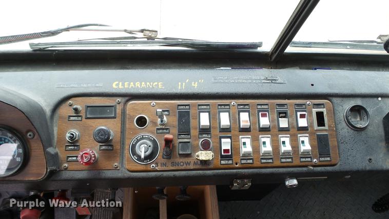 image for item DD7250 1988 Mack CF688FC fire truck