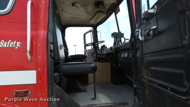 image for item DD7250 1988 Mack CF688FC fire truck