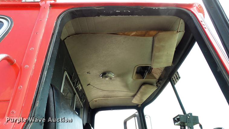 image for item DD7250 1988 Mack CF688FC fire truck