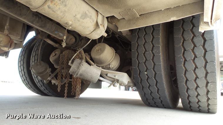 image for item DD7250 1988 Mack CF688FC fire truck