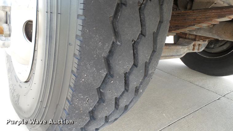 image for item DD7250 1988 Mack CF688FC fire truck