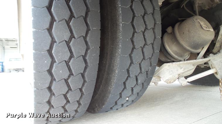 image for item DD7250 1988 Mack CF688FC fire truck