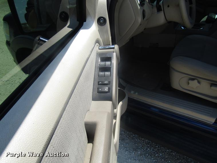 image for item DD7509 2007 Ford Explorer XLT SUV