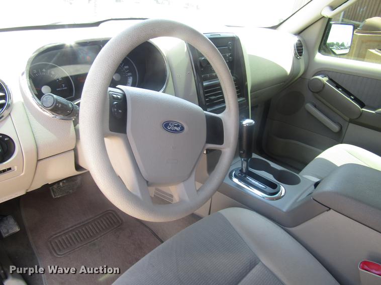 image for item DD7509 2007 Ford Explorer XLT SUV