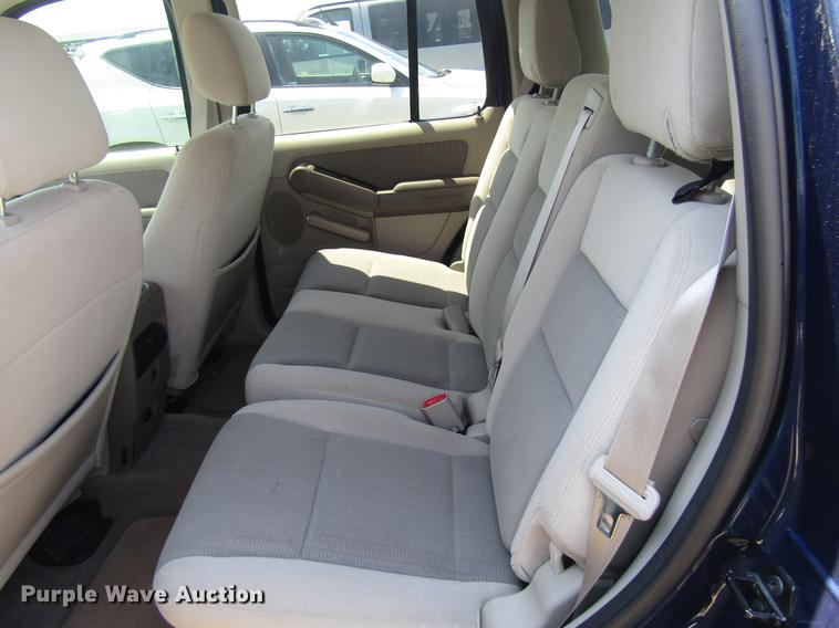 image for item DD7509 2007 Ford Explorer XLT SUV