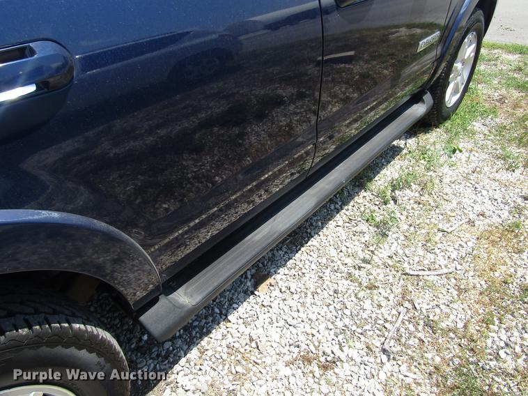 image for item DD7509 2007 Ford Explorer XLT SUV