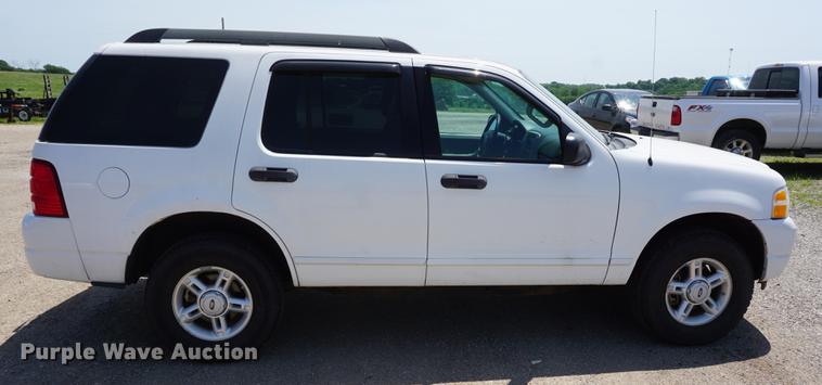 image for item DD7709 2005 Ford Explorer XLT SUV