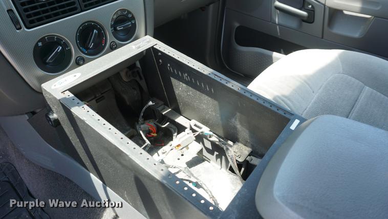 image for item DD7709 2005 Ford Explorer XLT SUV