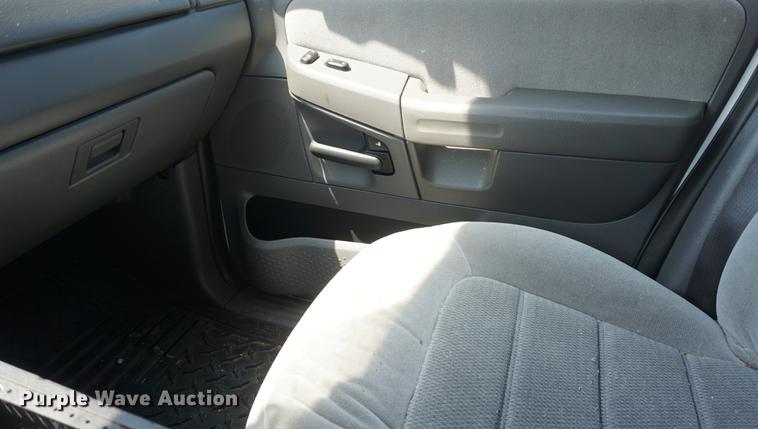 image for item DD7709 2005 Ford Explorer XLT SUV
