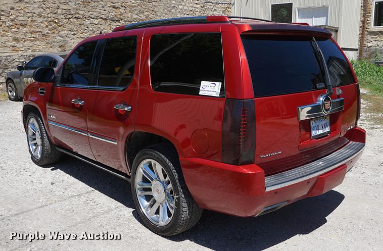 image for item DD7748 2013 Cadillac Escalade SUV