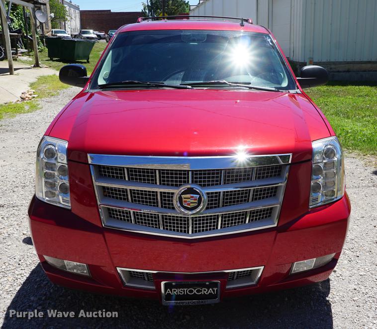 image for item DD7748 2013 Cadillac Escalade SUV