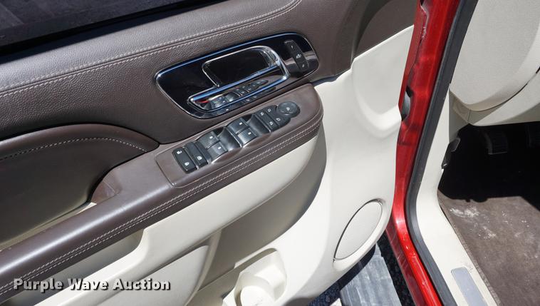 image for item DD7748 2013 Cadillac Escalade SUV