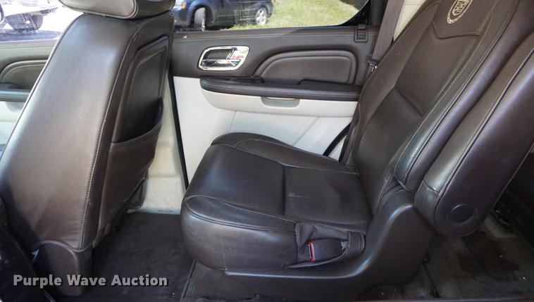 image for item DD7748 2013 Cadillac Escalade SUV