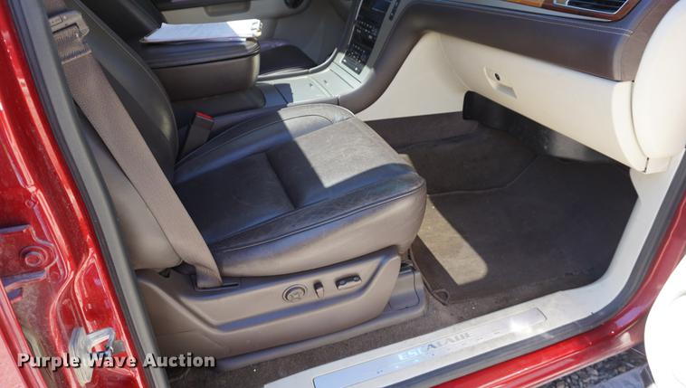 image for item DD7748 2013 Cadillac Escalade SUV