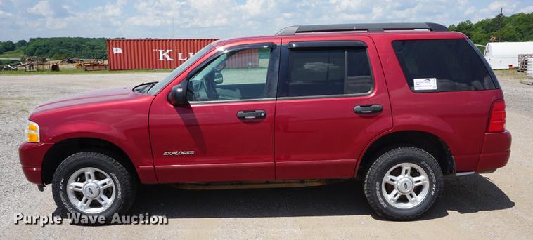 image for item DD7754 2005 Ford Explorer SUV