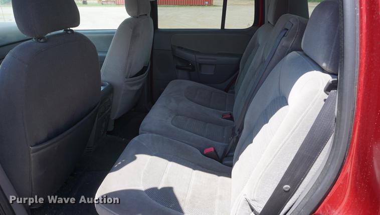 image for item DD7754 2005 Ford Explorer SUV