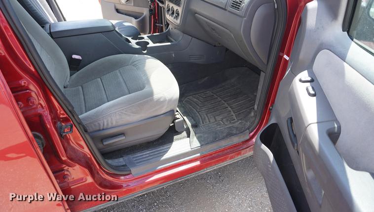 image for item DD7754 2005 Ford Explorer SUV
