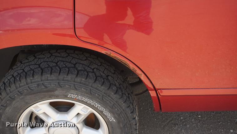 image for item DD7754 2005 Ford Explorer SUV